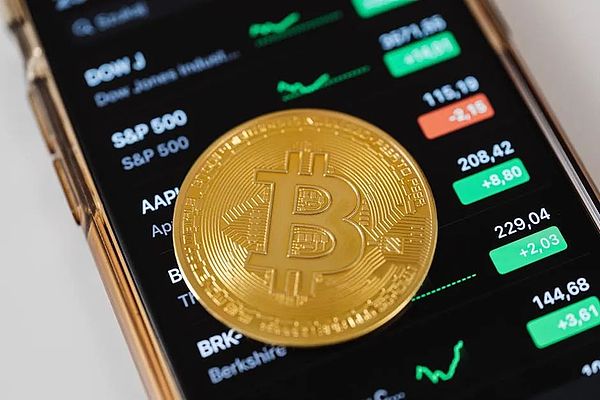 10fԪBitcoin ߀ܝqDƬ